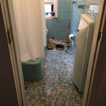 Zamin Construction - Old bathroom (yikes!) Before Zamin - General Contractors Near Me Zamin Construction - Old bathroom (yikes!) Before Zamin - General Contractors Near Me