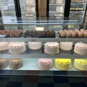 McGavin's Bakery - Pink champagne cakes and cupcakes. - Bakeries Near Me - Bremerton, Washington