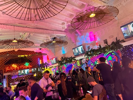 Mr.Tempo Cantina by null