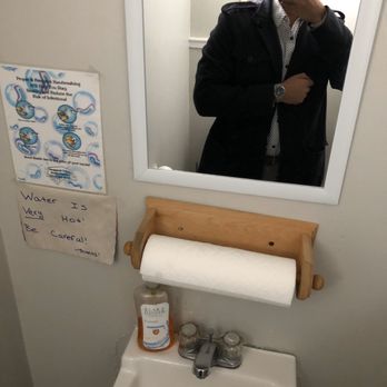 Burnsies - Clean bathroom - Coffee & Tea Near Me - Naugatuck, Connecticut