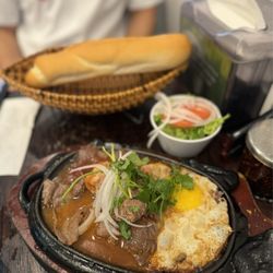 Hoang Viet Restaurant - Bo ne