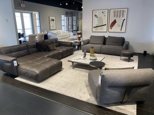 NATUZZI ITALIA - Updated February 2026 - 21 Photos - 4094 Millenia