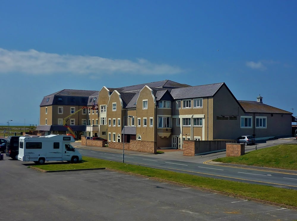 THE BEACHES HOTEL Beach Road East, Prestatyn, Denbighshire, United Kingdom Hotels Phone