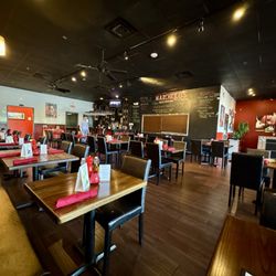 Marchello's Italian - Dining and bar area