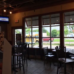 Pizza Hut - Usually empty inside