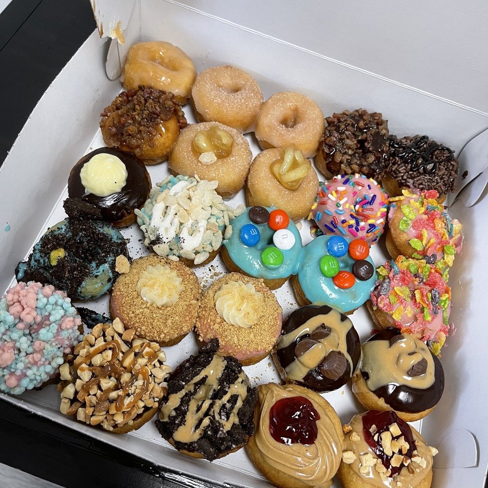 Van Dough - Variety 25 pack - Donuts Near Me - Clearwater, Florida Van Dough - Variety 25 pack - Donuts Near Me - Clearwater, Florida