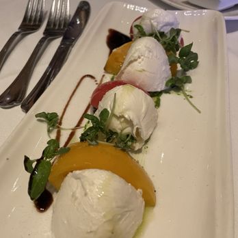 Fratelli - Caprese con Mozzarella di Bufala. - Italian Near Me - Everett, Massachusetts