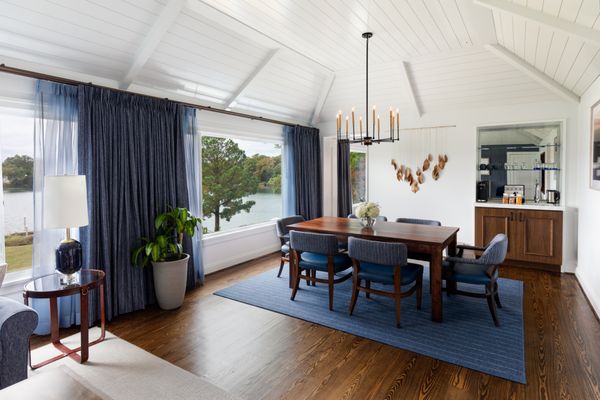 The Tides Inn by null