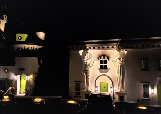 The Roxbury Hotel by null