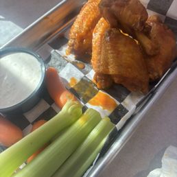 Golden Buffalo Wings Golden Buffalo Wings