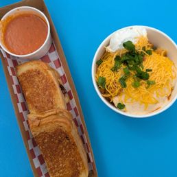 Woodys Lunch Box Disney Smoked Turkey Sandwich: Delicious Must-Try Flavor! 1 Woodys Lunch Box Disney Smoked Turkey Sandwich: Delicious Must-Try Flavor!