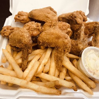 Ray’s Crispy Fish & Chicken - 7 Pc Wing Dinner - Salad Near Me - Pontiac, Michigan Ray’s Crispy Fish & Chicken - 7 Pc Wing Dinner - Salad Near Me - Pontiac, Michigan