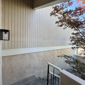 Exclusive Construction - Match existing siding , lines - Roofing Near Me Exclusive Construction - Match existing siding , lines - Roofing Near Me