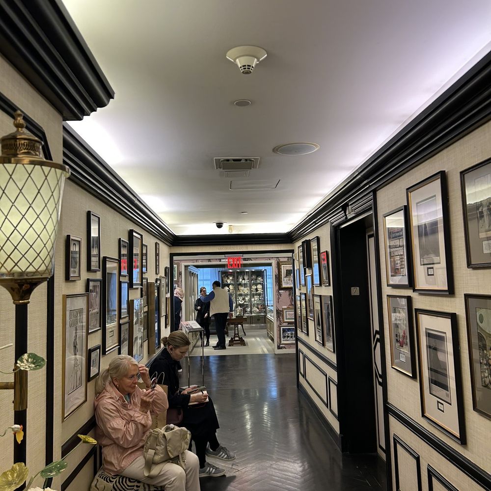 BG Restaurant - Lobby. - New American Near Me - New York, New York