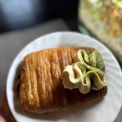 Paw paw croissant