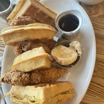 Haymaker - Verrado - Chicken and Waffles - Barbeque Near Me - Buckeye, Arizona
