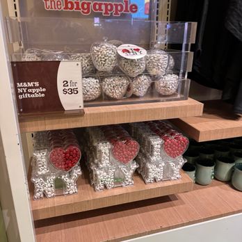 M&M'S New York - Ny gifts - Candy Stores Near Me - New York, New York M&M'S New York - Ny gifts - Candy Stores Near Me - New York, New York