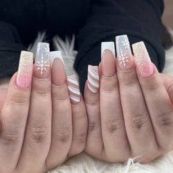 Chic Nails