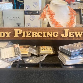 Tops n Tee's - Oh yeah - Women's Clothing Near Me - Palm Springs, California