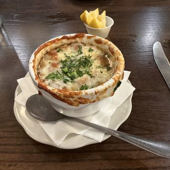 Tap and Vine Quail Hollow - French Onion Soup - New American Near Me - Charlotte, North Carolina Tap and Vine Quail Hollow - French Onion Soup - New American Near Me - Charlotte, North Carolina
