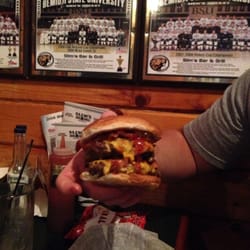 Slim's Bar & Grill - Double bacon cheeseburger