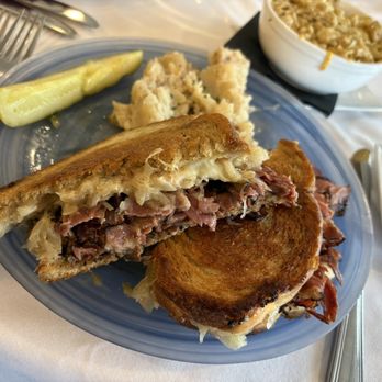 Bavarian Inn - A profile of the sublime Reuben! - Hotels Near Me - Shepherdstown, West Virginia Bavarian Inn - A profile of the sublime Reuben! - Hotels Near Me - Shepherdstown, West Virginia