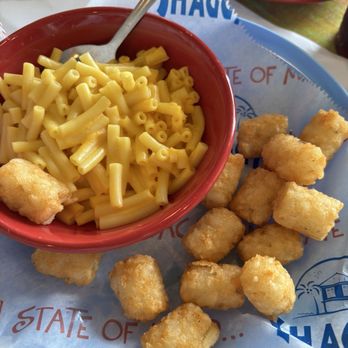 Shaggy's Gulfport Beach - Kids Mac n cheese (Kraft) and tatertots - Bars Near Me - Gulfport, Mississippi