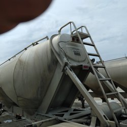 Vets Environmental Road Service - work on bottom drops sand trialer