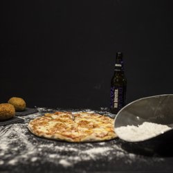Pizzeria Romana al Tavolo - La nostra burrata ,prodotti freschi fatti con latte portoghese