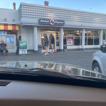 Market Express - People going up to the store in the store being closed when hours are open! - Convenience Stores Near Me - Charlotte, North Carolina Market Express - People going up to the store in the store being closed when hours are open! - Convenience Stores Near Me - Charlotte, North Carolina
