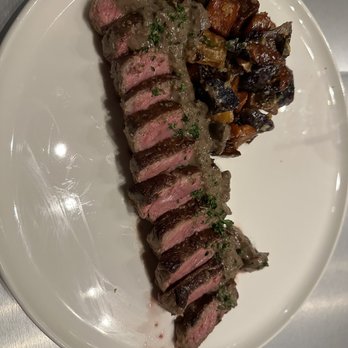 Black Walnut - Flat iron steak - New American Near Me - Oklahoma City, Oklahoma Black Walnut - Flat iron steak - New American Near Me - Oklahoma City, Oklahoma