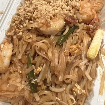 Sisters Thai - Pad Thai with shrimp - Thai Near Me - Fairfax, Virginia Sisters Thai - Pad Thai with shrimp - Thai Near Me - Fairfax, Virginia