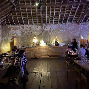 Palacio do Grilo - The bar w/ "performers" actually just bartenders. - Dinner Theater Near Me - Lisbon, 11 Palacio do Grilo - The bar w/ "performers" actually just bartenders. - Dinner Theater Near Me - Lisbon, 11