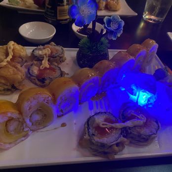 Bluefin Japanese Restaurant - Sweet mango roll - Sushi Bars Near Me - Wesley Chapel, Florida