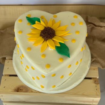 Sweetlife Bakery - Heart shaped sunflower cake - Bakeries Near Me - Grand Terrace, California Sweetlife Bakery - Heart shaped sunflower cake - Bakeries Near Me - Grand Terrace, California