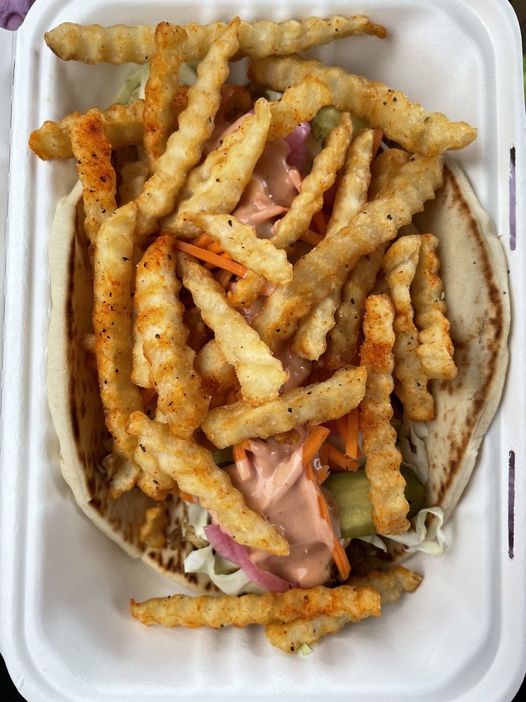 Eat Greekish Logo