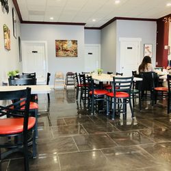 Frantonio's Italian Deli & Cafe - Indoor seating