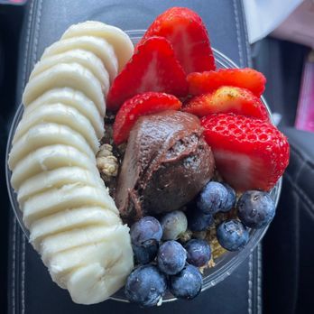 Fruition Fruit Blendz - a bowl of fruit and ice cream - Acai Bowls Near Me - New Braunfels, Texas