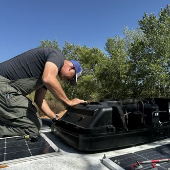 Expedition Mobile RV Services - Troubleshooting the rooftop AC unit. - RV Repair Near Me