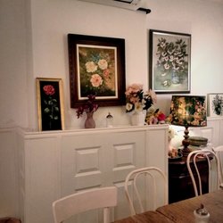 BLOEM - Vintage type decor at Bloem!