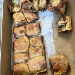 Country Pie Shoppe-Bakery - Cinnamon snails