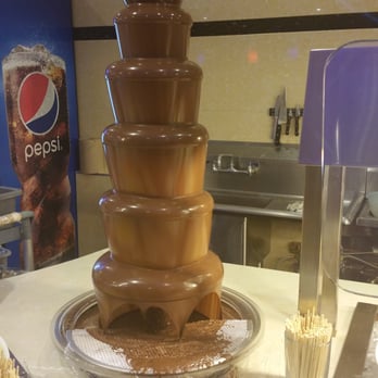 Seaside Buffet - Chocolate fountain! Tip: Get some chocolate for ice cream ;) - Buffets Near Me - San Diego, California