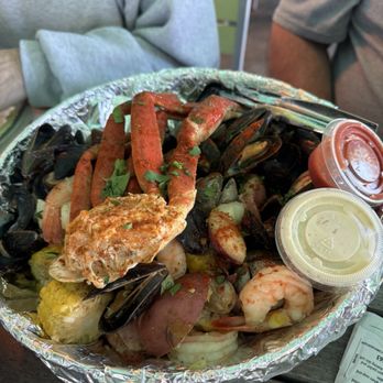 Sam's Beach Bar - Platter special... yummy - Seafood Near Me - Hudson, Florida