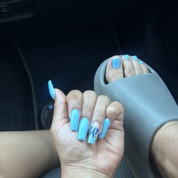 Integrity Nail Bar - Blue set freestyle hand paint butterfly - Nail Salons Near Me - Killeen, Texas