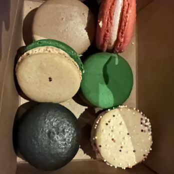 La Tour Cafe - 6 pack of macarons - Macarons Near Me - Kapolei, Hawaii La Tour Cafe - 6 pack of macarons - Macarons Near Me - Kapolei, Hawaii