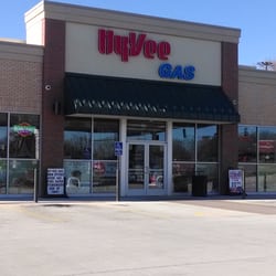 Hy-Vee Fast & Fresh - Store front