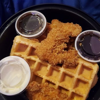 Mimi's Cafe - Chicken and waffles - Breakfast & Brunch Near Me - Henderson, Nevada