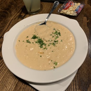 Local Goat - Smoked Shrimp & Crab Bisque Bowl - New American Near Me - Pigeon Forge, Tennessee