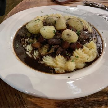 The Voyager - 24 Hour Braised Irish Beef and Guinness Stew - Pubs Near Me - Dublin 2, D