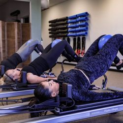 Carve Pilates - Group Reformer